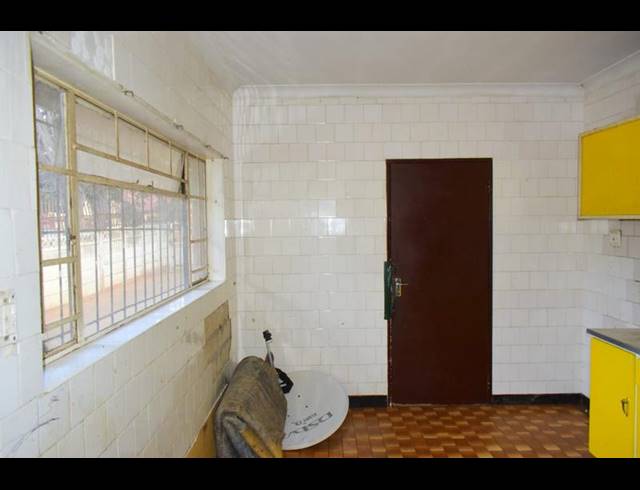 6 BEDROOM HOUSE FOR SALE IN PRIMROSE